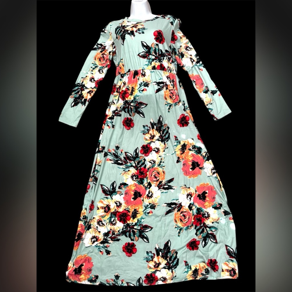 Flowy Floral Print Long Sleeve Maxi Dress